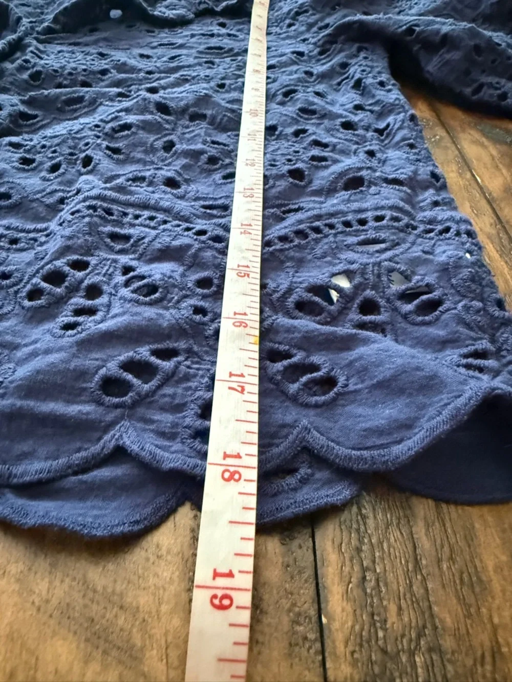 Sz Med Navy Blue Eyelet Button-Up Scalloped Edge Shirt